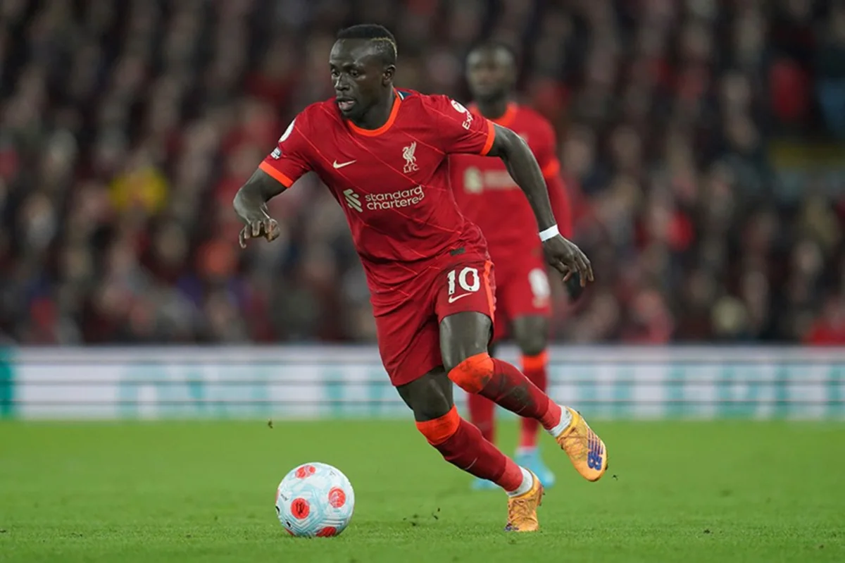 Bavariya Sadio Manenin keçidi üçün Liverpulla anlaşıb