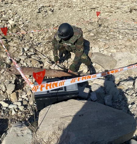 В Хызы обнаружен боеприпас