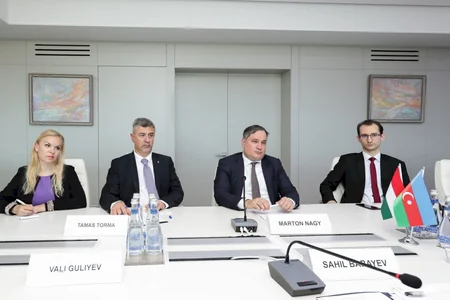 ƏƏSMN ilə Macarıstanın İqtisadi İnkişaf Nazirliyi arasında əməkdaşlıq sənədi imzalanıb