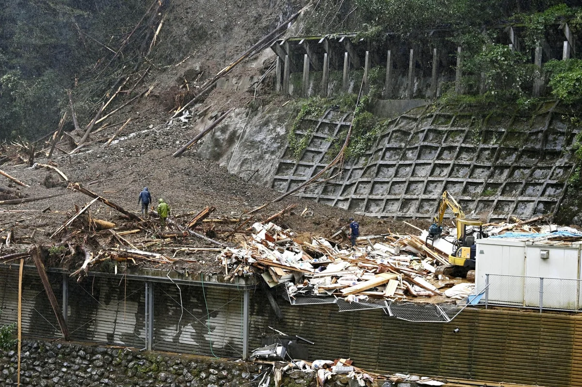 Typhoon Nanmadol bears down on Japan's Kyushu island