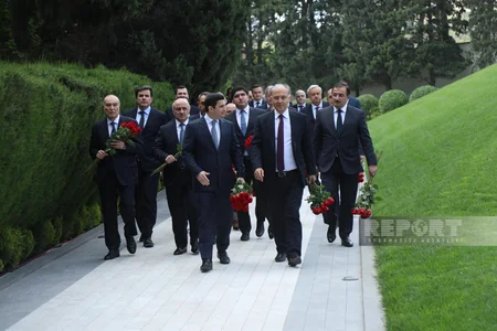 State and government officials commemorate Great Leader Heydar Aliyev - PHOTOS