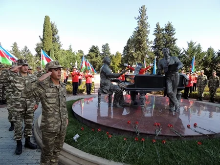 Murovdağ döyüşçüləri Üzeyir Hacıbəyli və Əhməd Cavadın xatirəsini yad edib