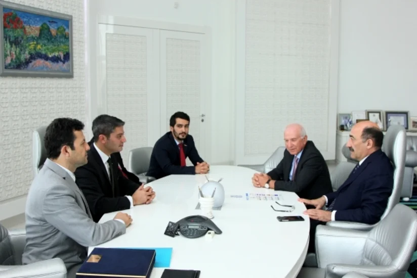 Əbülfəs Qarayev TÜSİAB-ın nümayəndə heyəti ilə görüşüb
