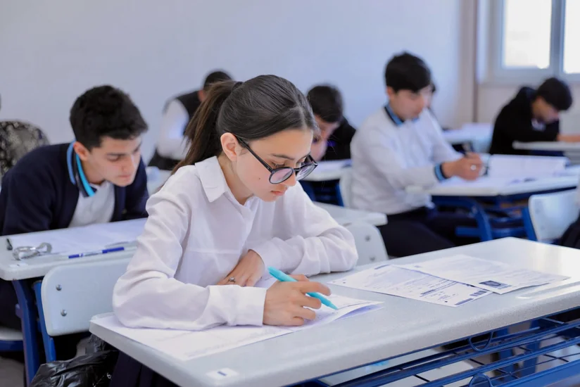 Bu gün 59 minə yaxın şagird üçün buraxılış imtahanı keçirilib - YENİLƏNİB