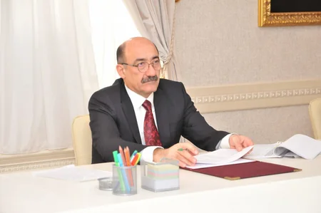Əbülfəs Qarayev Xırdalanda vətəndaşlarla görüşüb