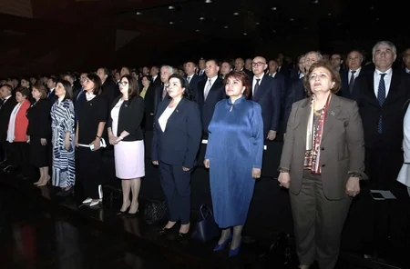 Azərbaycan Həmkarlar İttifaqları Konfederasiyası Sən elə bir zirvəsən adlı tədbir təşkil edib