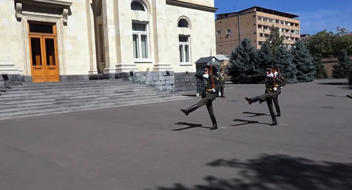 Обокрали резиденцию премьер-министра Армении