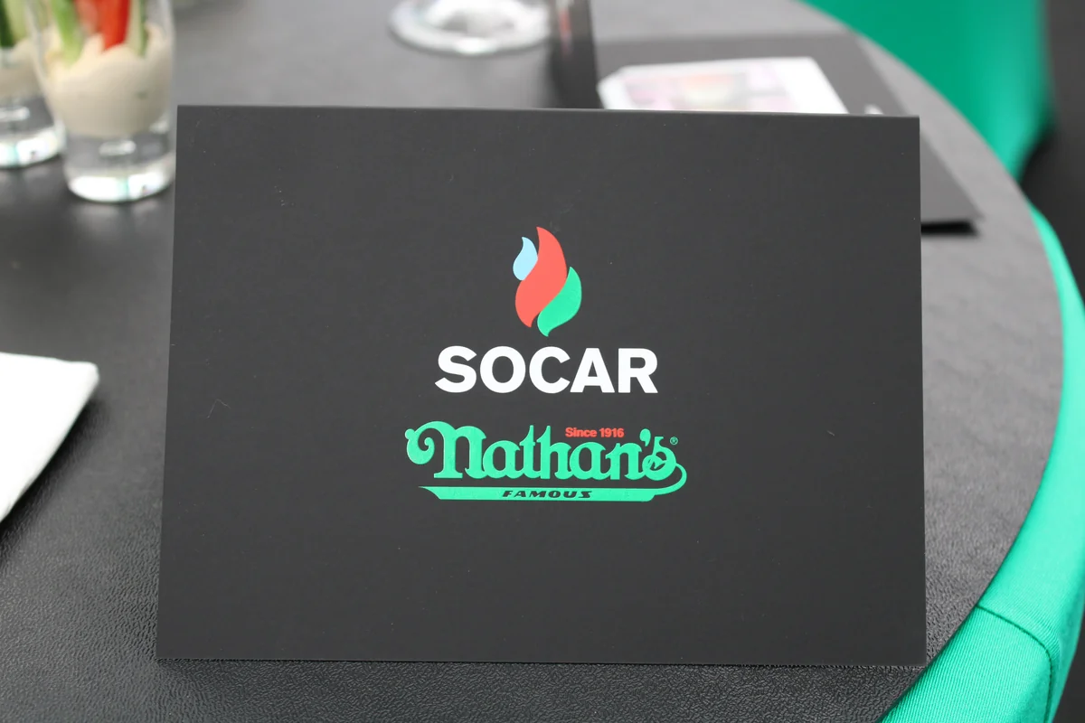 На АЗС SOCAR в Киеве открылся известный американский бренд