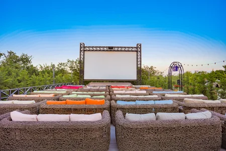 “CinemaPlus” Şamaxıda açıq havada filmlərin nümayişini keçirir