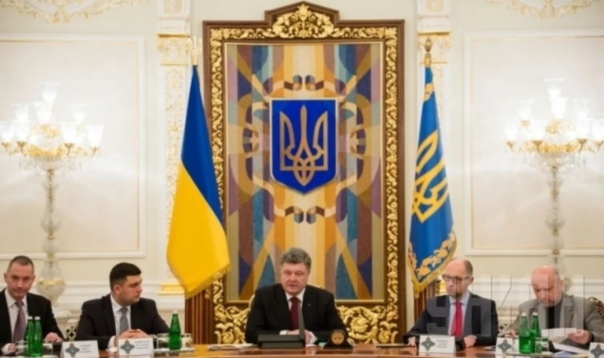 Порошенко заявил, что не видит альтернативы минским договоренностям