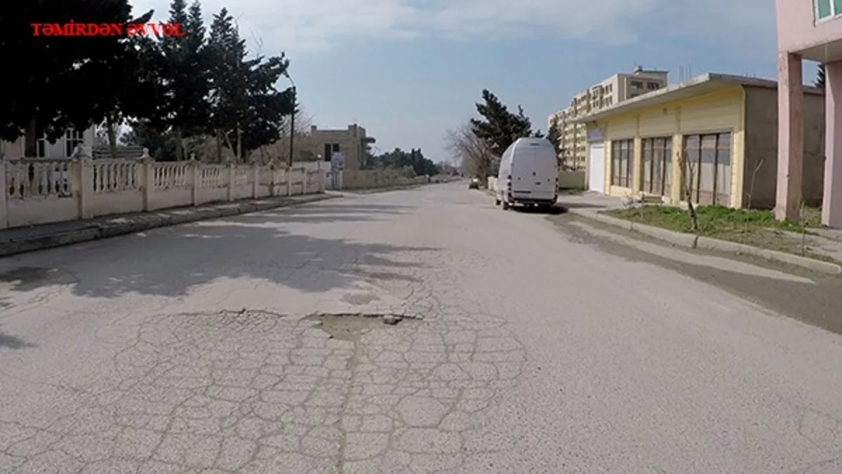 Xətai rayonunda yararsız vəziyyətdə olan küçə təmir edilib