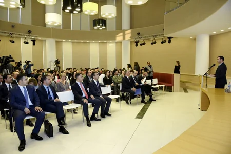 Bakıda qlobal kapital bazarları müzakirə olunub - YENİLƏNİB