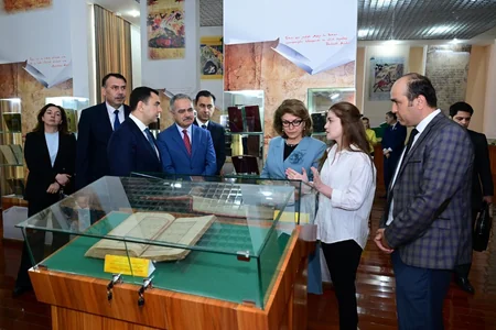 Mədəniyyət naziri Adil Kərimli Düşənbədə tacik həmkarı ilə görüşüb 