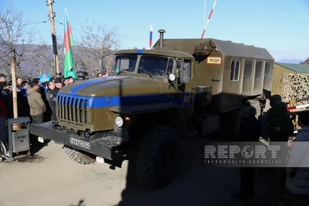 На дороге Ханкенди-Лачын в очередной раз созданы условия для движения автомобилей миротворцев