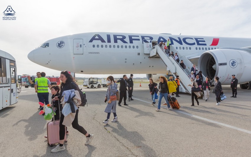 Air France aviaşirkətinə məxsus təyyarə Bakı hava limanında qəza enişi edib