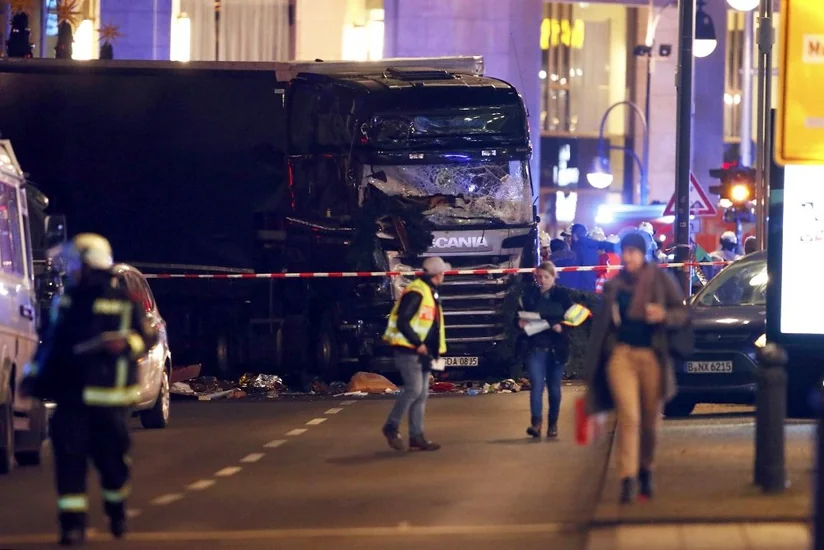 Число жертв трагедии в Берлине возросло до 12 - ВИДЕО