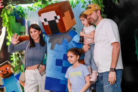 CineMastercard hosts pre-premiere screening of 'A Minecraft Movie'