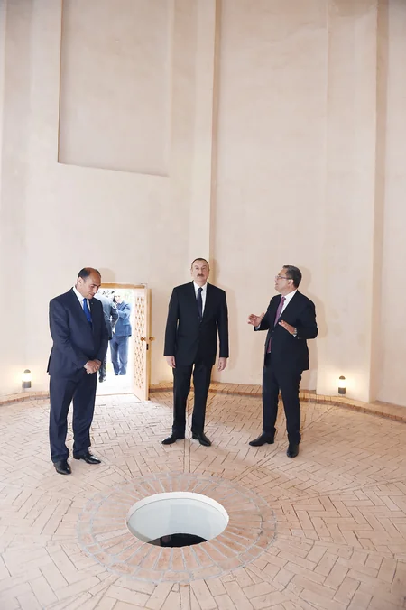 Prezident Bərdə türbəsində və Torpaqqala kompleksində əsaslı yenidənqurmadan sonra yaradılan şəraitlə tanış olub