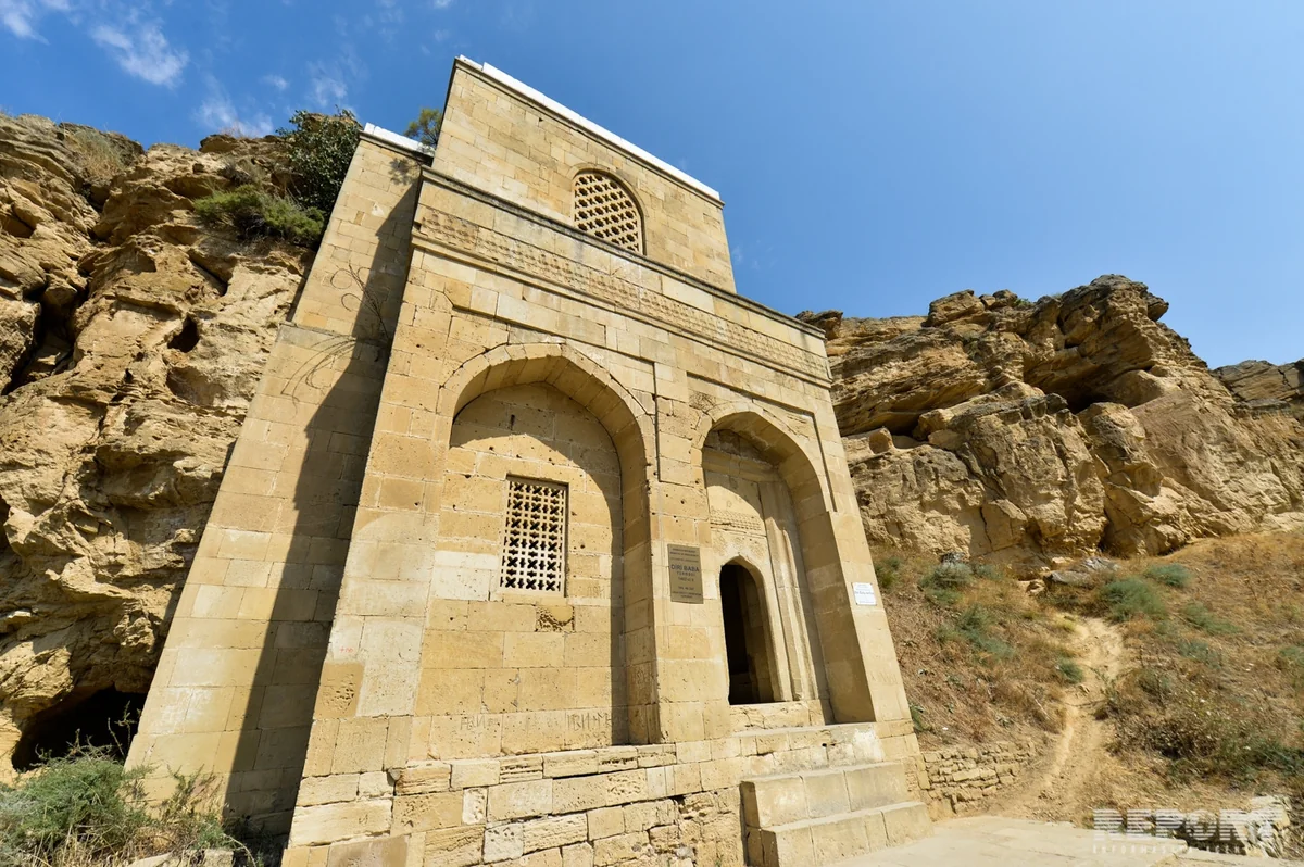 Qobustandakı “Diri Baba” türbəsi bərpa olunacaq