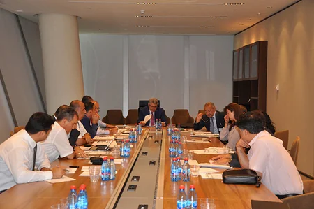SOCAR Tender Committee for Study Abroad Program holds regular meeting