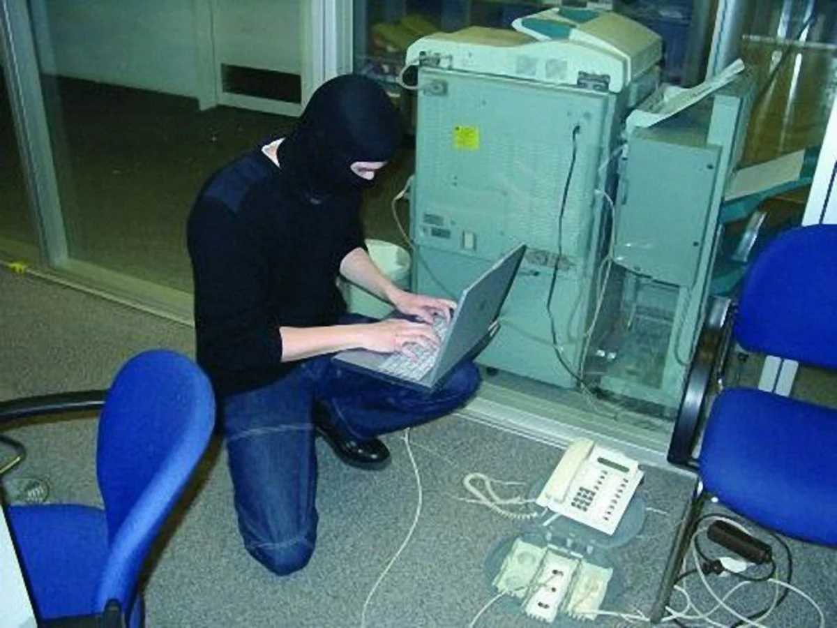 Pentaqon daxili elektron poçt sisteminin fəaliyyətini dayandırıb