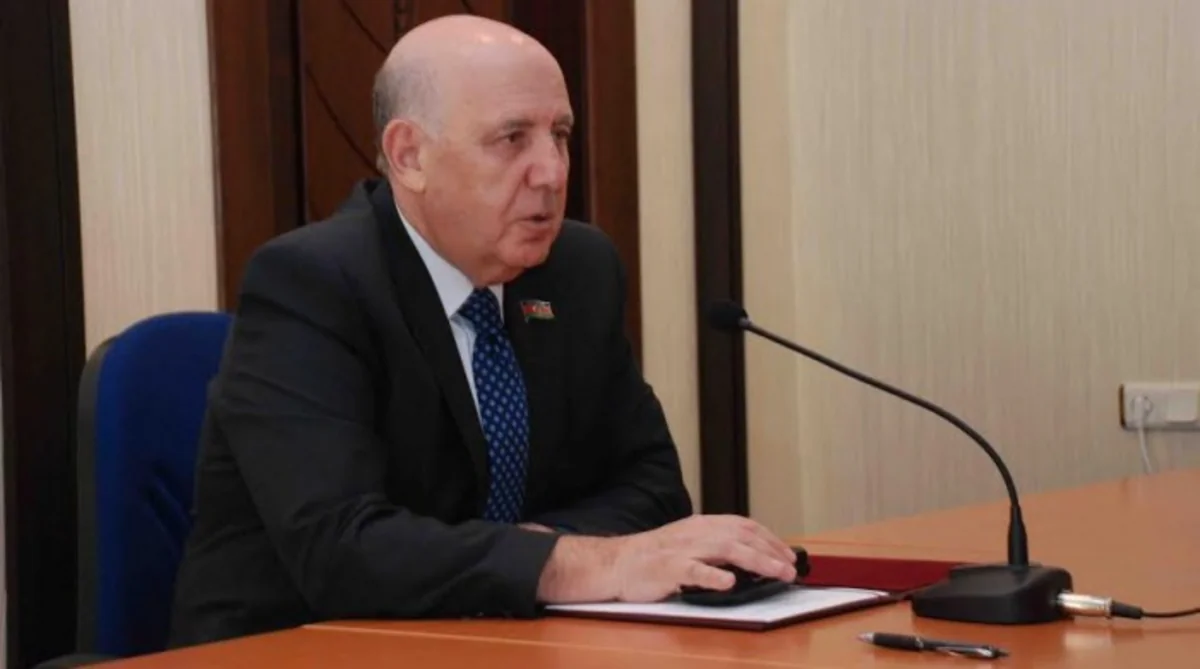 Əhliman Əmiraslanov: Belə çıxır ki, əlillik almaq üçün xəstə uzun müddət xəstəxanada qalmalıdır?