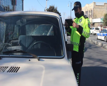Qaxda dayanma-durma qaydalarını pozan sürücülər cərimələnib