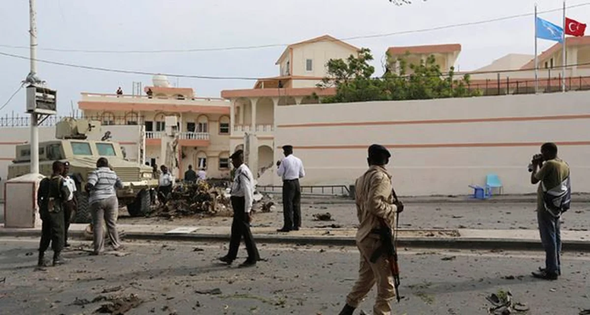 Somali: suicide attack occurred near Turkish Embassy - UPDATED