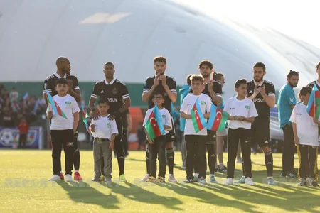 Qarabağ və Zirə meydana şəhid övladları ilə çıxıblar