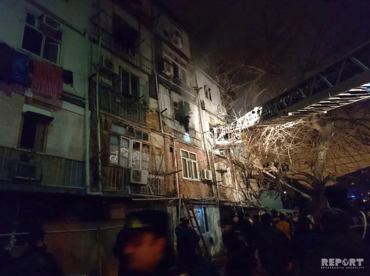 Səhiyyə Nazirliyi: Bakıda yataqxanada yanğın zamanı xəsarət alan 5 nəfərin vəziyyəti ağırdır