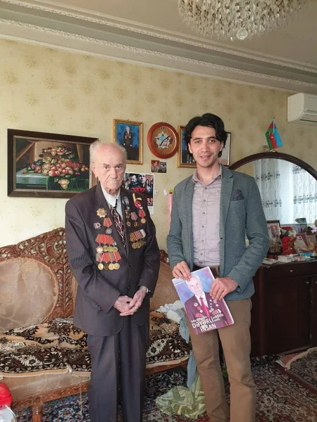 AzTV əməkdaşları müharibə veteranlarını təbrik edib