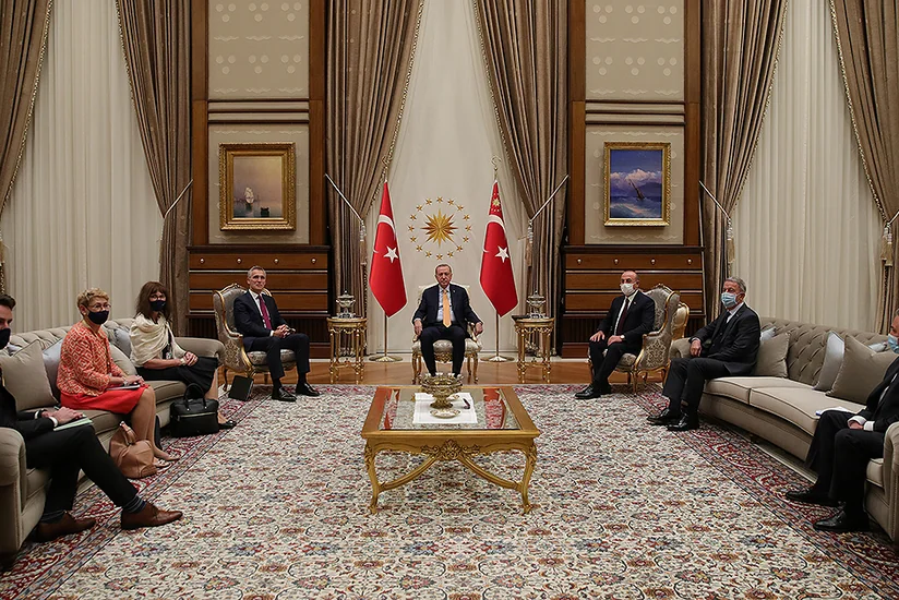 Эрдоган и глава НАТО обсудили ситуацию в Карабахе