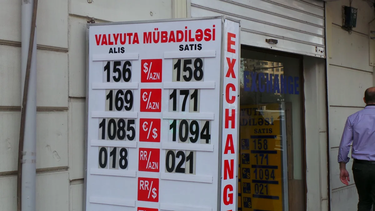 Bakıda exchangelər alış məzənnəsini azaldıb - MONİTORİNQ