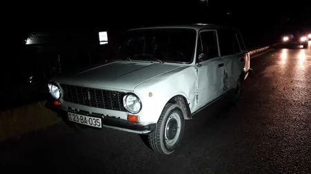В Кюрдамире легковой автомобиль слетел с моста