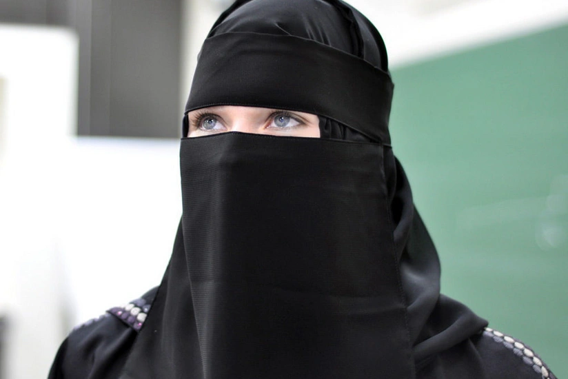 Şri-Lankada üzü örtən geyimlər qadağan olunub