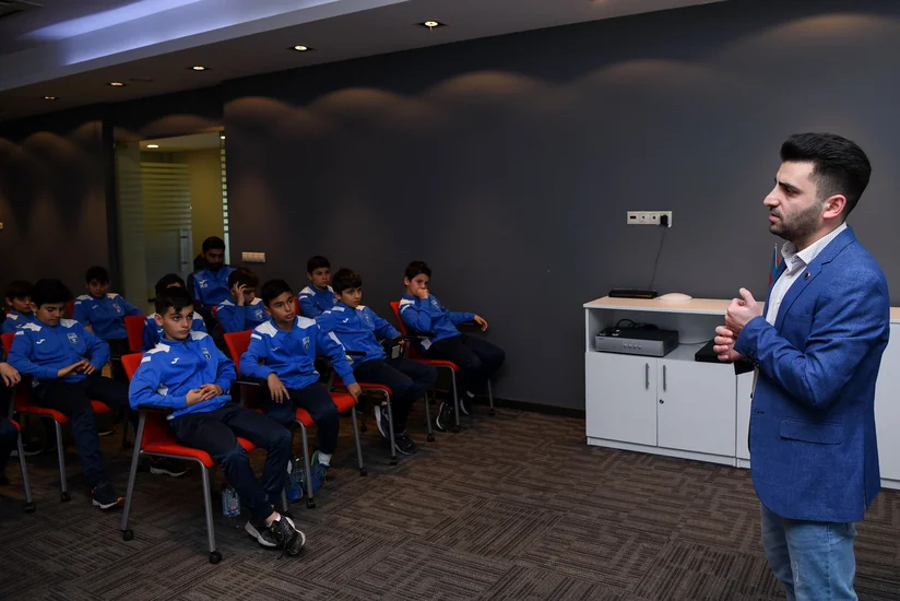 “Sabah”ın yeniyetmə futbolçularına maarifləndirici seminar keçirilib