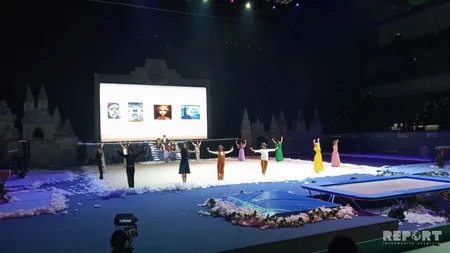 Azərbaycan Gimnastika Federasiyası tamaşaçılara Yeni il şousu təqdim edib - FOTO