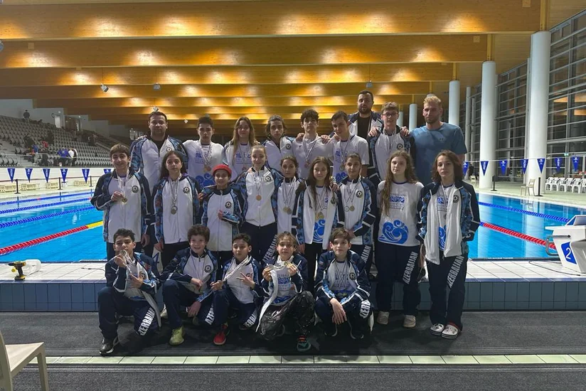 Azərbaycan üzgüçüləri Macarıstandakı beynəlxalq turnirdə 32 medal qazanıblar