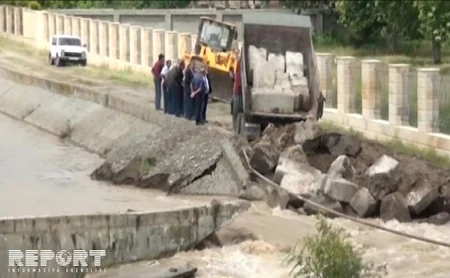 Güclü yağış Ağstafaçayda təhlükəli vəziyyət yaradıb - FOTO