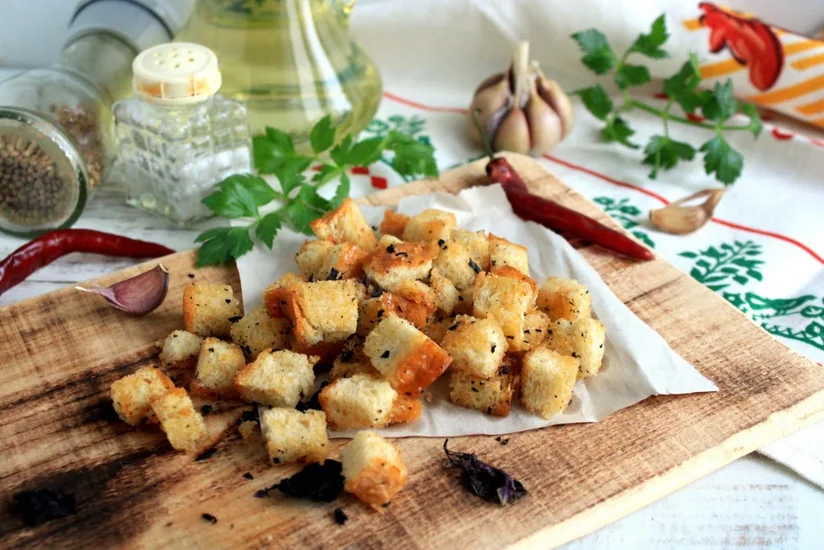 Испания возобновила поставки сухарей в Азербайджан