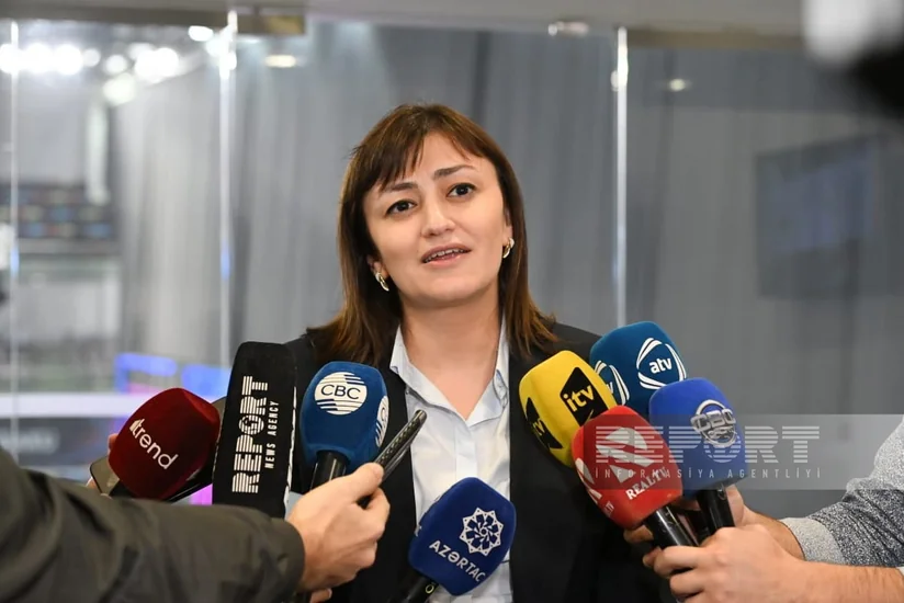 AGF rəsmisi: Azarkeşlər Milli Gimnastika Arenasında möhtəşəm ab-havaya şahidlik edirlər
