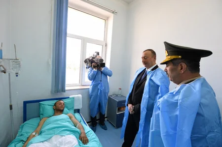 Supreme Commander-in-Chief Ilham Aliyev visits wounded servicemen at Central Military Clinical Hospital