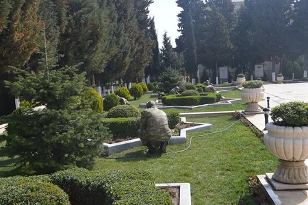 Əlahiddə Ümumqoşun Orduda, hərbi hissə və xüsusi təyinatlı təhsil müəssisələrində ümumordu iməciliyi keçirilib