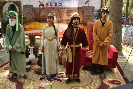 Gəncədə “23 Aprel – Ümumdünya kitab və müəlliflik hüququ günü” qeyd olunub