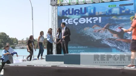 Mingəçevirdə suda kütləvi üzmə yarışı keçirilib