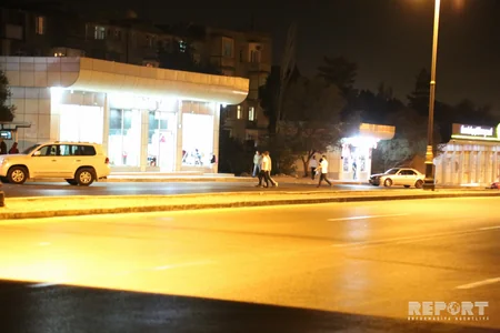 Bakıda yerüstü keçiddən istifadə etməyən piyadalar : Tələsirəm, Görmədim, Bir də olmaz... - VİDEOREPORTAJ
