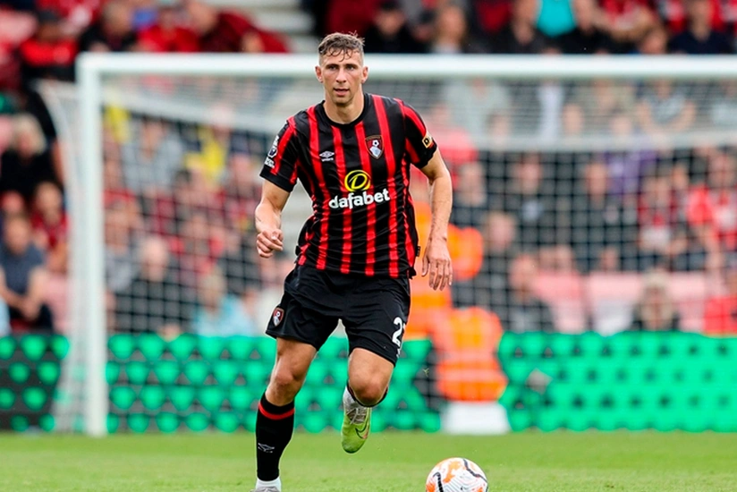 PSJ ukraynalı müdafiəçi ilə razılığa gəlib