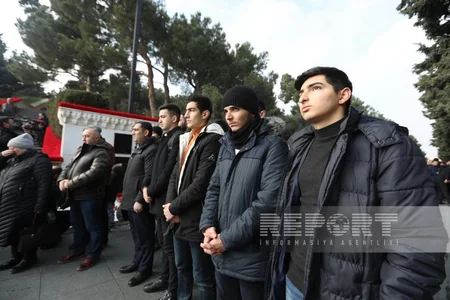 Azərbaycan xalqı şəhidlərini yad edir
