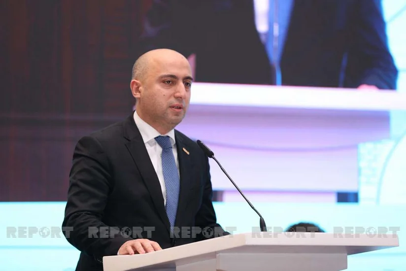 Nazir Qarabağda tikiləcək məktəblərdə təhsilin hansı formada qurulacağını açıqlayıb