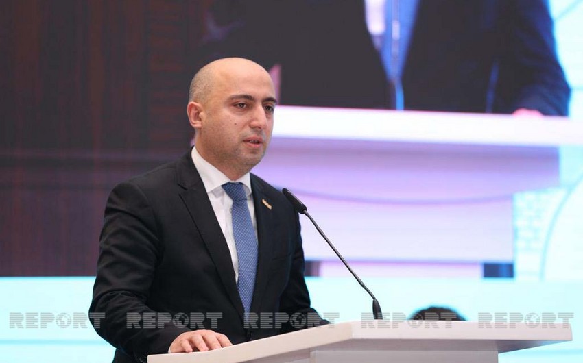 Nazir Qarabağda tikiləcək məktəblərdə təhsilin hansı formada qurulacağını açıqlayıb